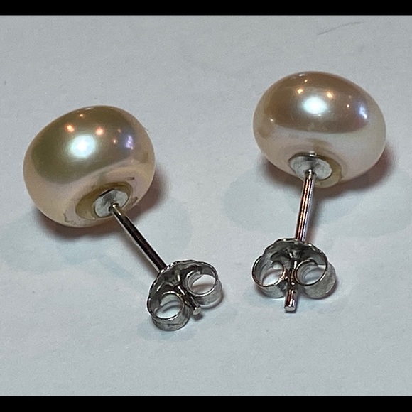 SJC Freshwater Pearl Earrings with .925 Posts - Picture 4 of 5